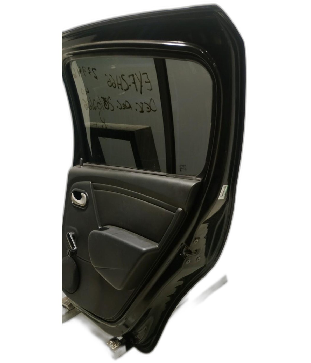 PORTA TRASEIRA DIR. PRETA RENAULT SANDERO AUTHENTIQ. 2011/12 - ST821006193R - 