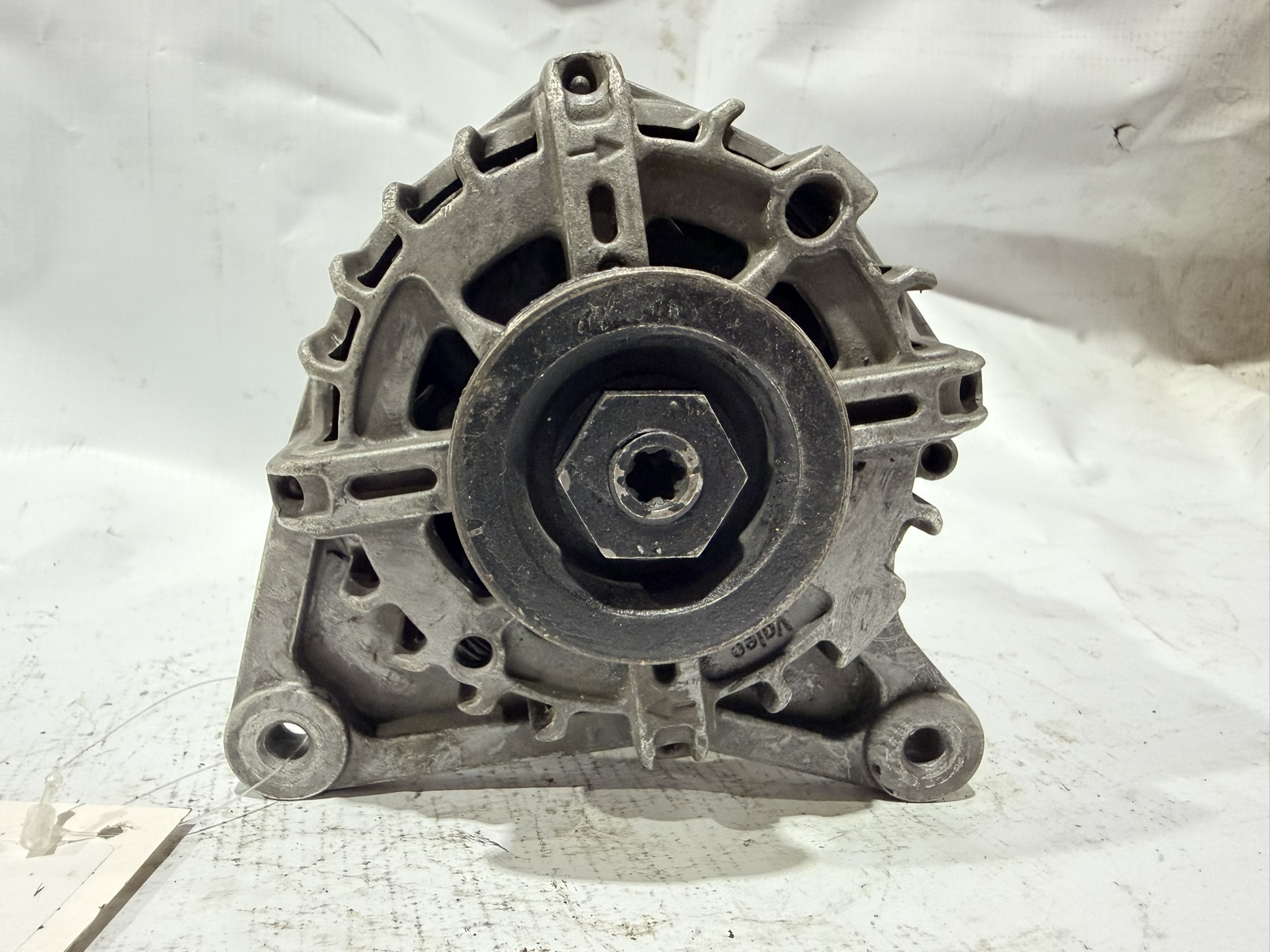 ALTERNADOR MOTOR B4D - 231000711R - Kwid
